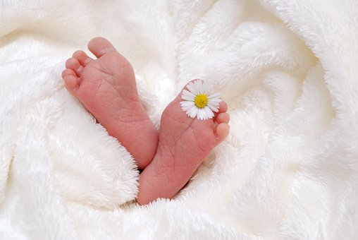 5 Tips to Consider Before Buying a Perfect Baby Bath Towel